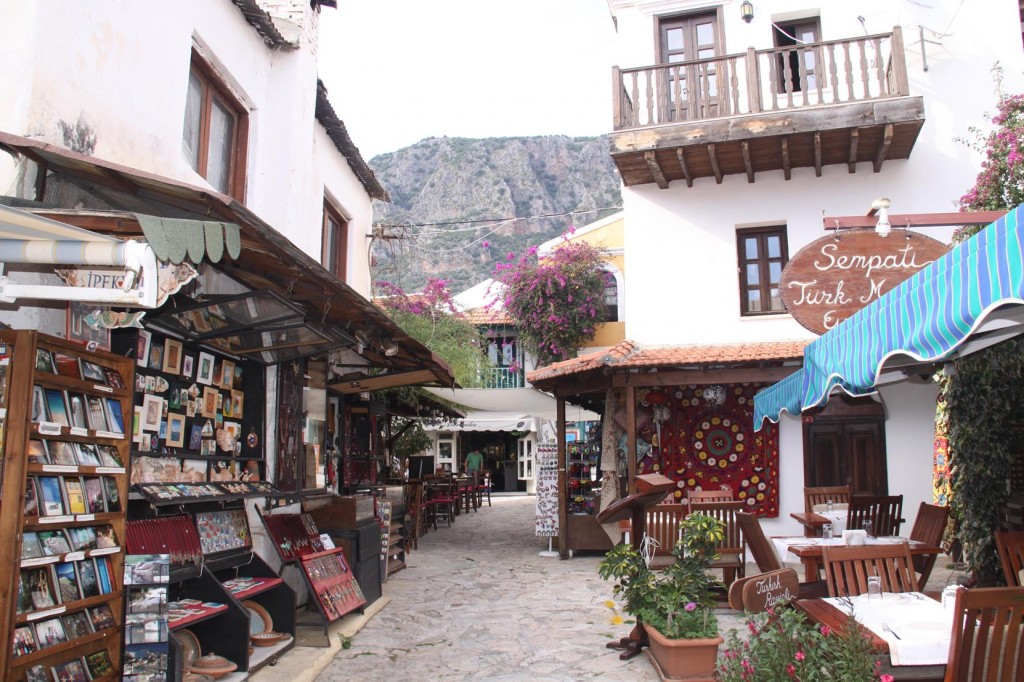The Back Streets are Full of Little Shops to Entice the Tourists!!