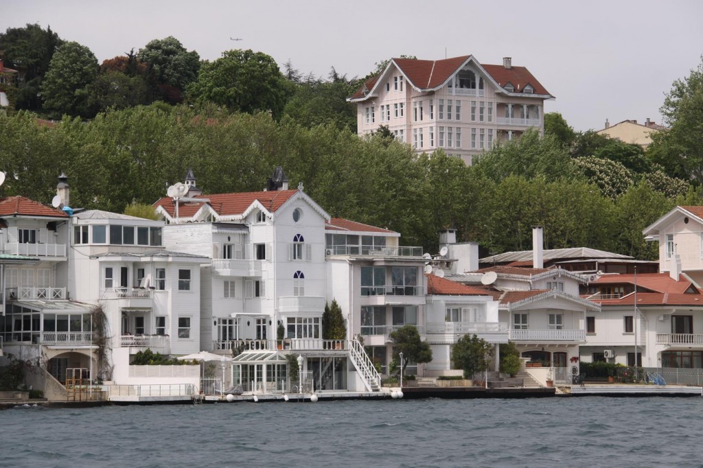 Some of these Waterfront Wooden Homes are Extremely Expensive Pieces of Realestate