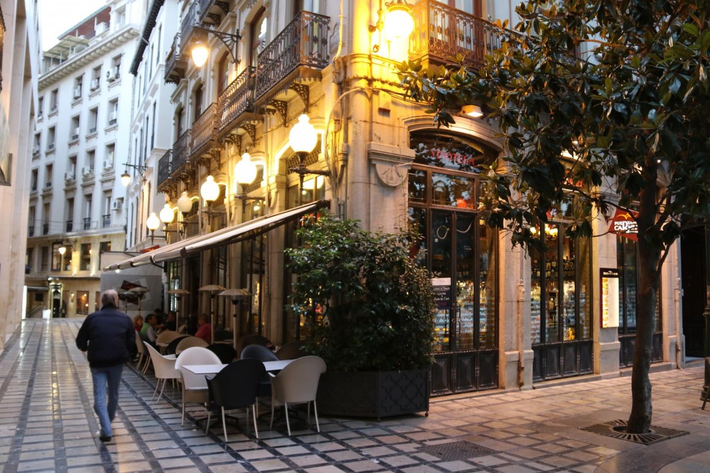 This evening we decide to try an inner city tapas bar for dinner called Puerta del Carmen Restaurante