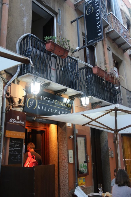 On a very reliable recommendation we decided to try AnticaCagliari Ristorante on via La Sardegna