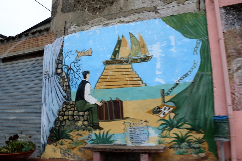 We pass through Villamar which is a small town with numerous murals