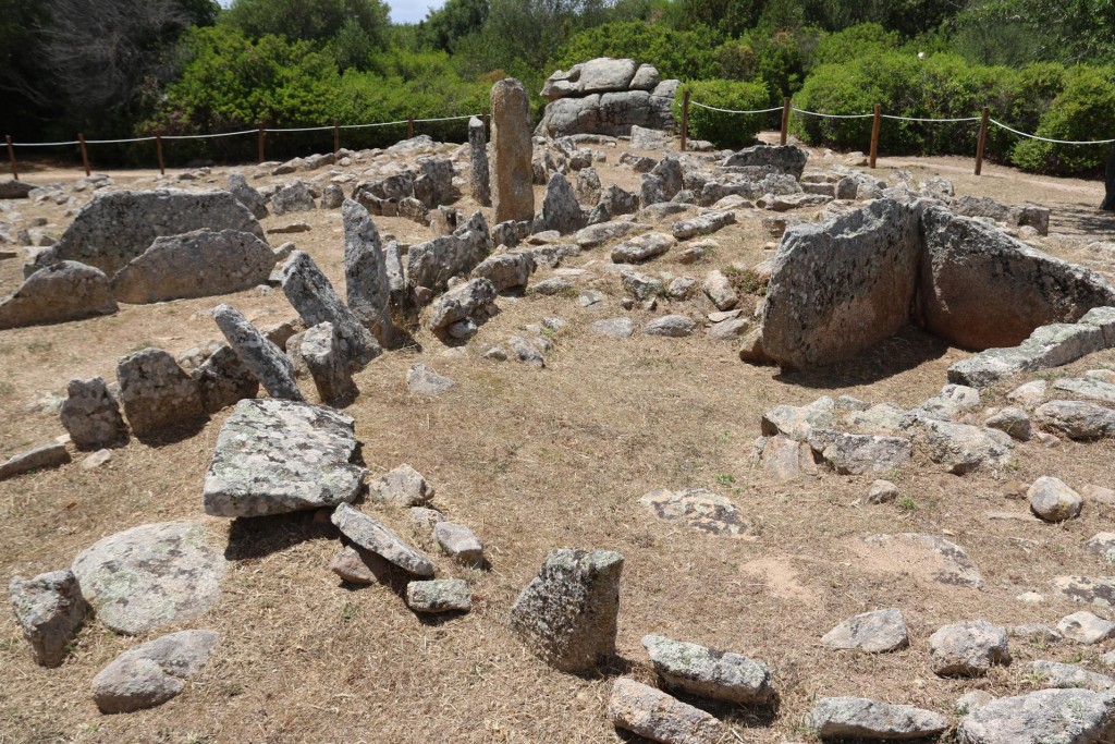 The most important site as it is the oldest is the Li Muri Necropolis which dates back to 3500 BC