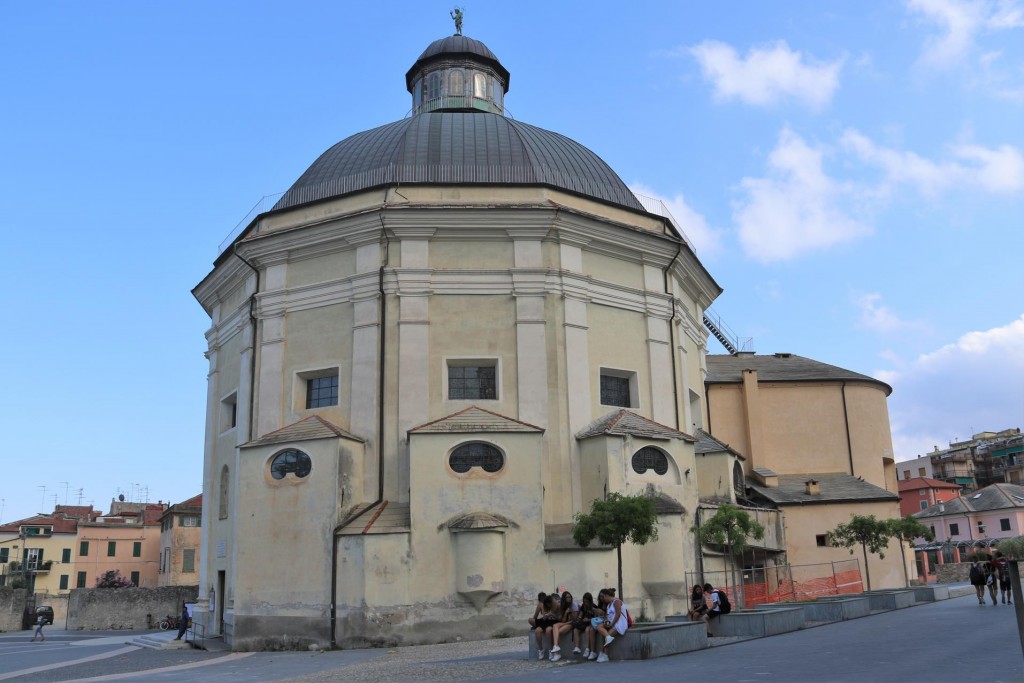 In the Piazza you will also find the Duomo di Loano